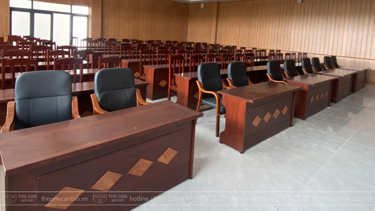 Bàn hội trường The One được lắp đặt thực tế.