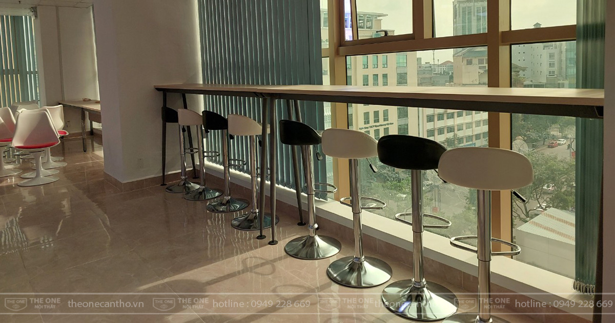 Ghế bar được sử dụng cho khu vực pantry.