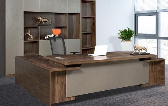 Tiêu Chuẩn Chọn Bàn Giám Đốc Hiện Đại